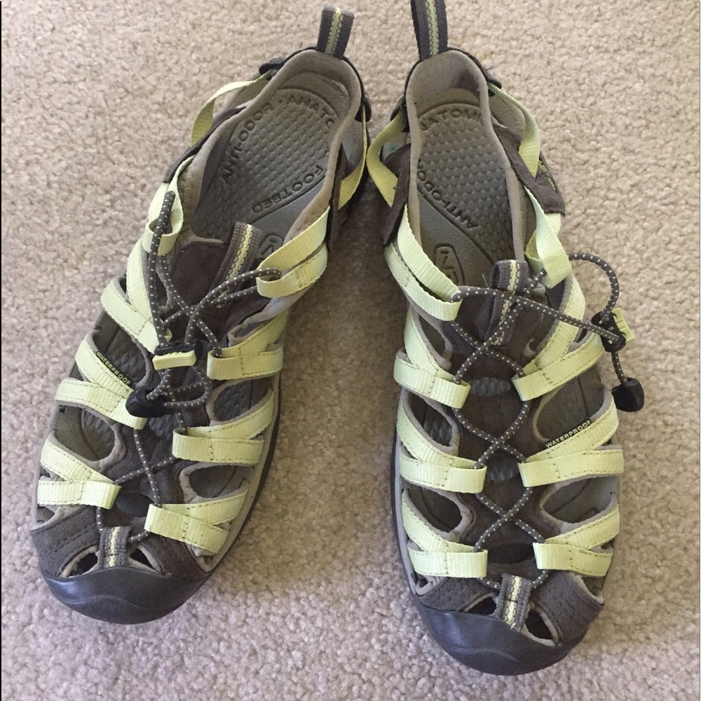 KEEN grey sport sandals